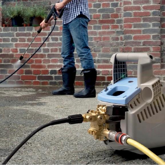 Kranzle K1050P Pressure Washer with CleanSkin Short Trigger Gun, Snow Foam Lance Plus & Foamstar Shampoo Bundle (*)